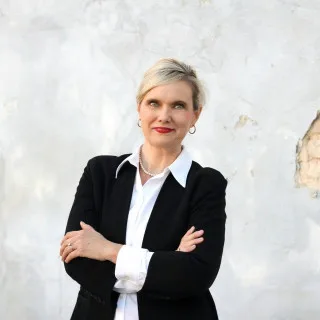 Tangi Carter - Attorney