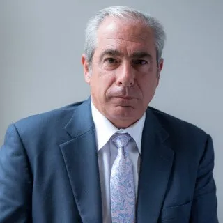 Hunter Jay Shkolnik - Attorney