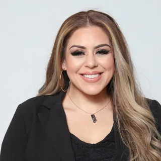 Xinia Lorena Guerra - Attorney